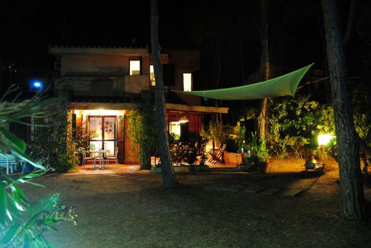 Via Dei Pini Villa Fort Village Exterior foto