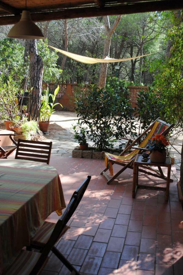 Via Dei Pini Villa Fort Village Exterior foto